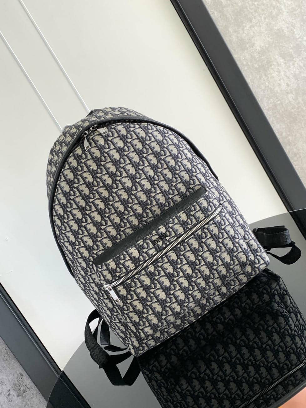 00108 Dior Man Bag
